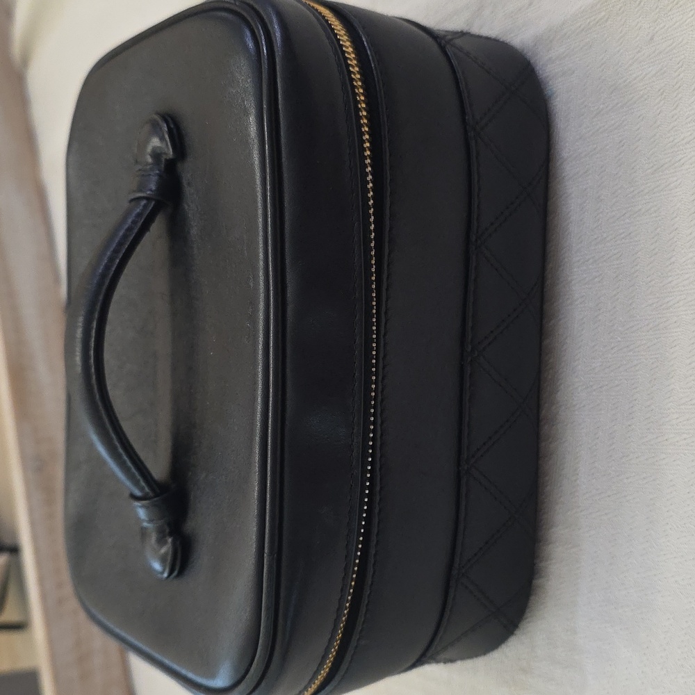 Chanel Lambskin Cosmetic Vanity Hand Bag 💼 Chanel Card Included!